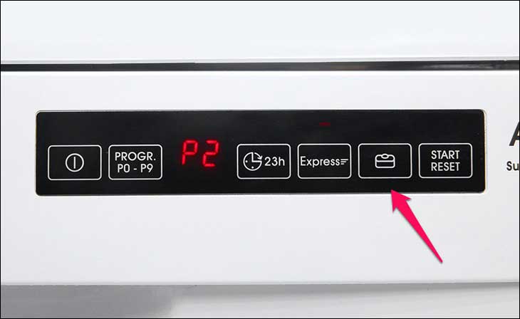 Chức năng tự động thay đổi chương trình rửa phù hợp với chất tẩy rửa trên máy rửa chén Candy