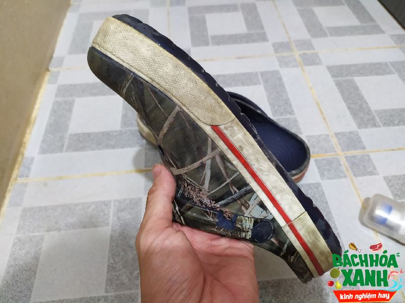 Dùng thử bộ làm sạch giày giá rẻ và cái kết không thể nào tốt hơn Dùng thử bộ làm sạch giày giá rẻ và cái kết không thể nào tốt hơn