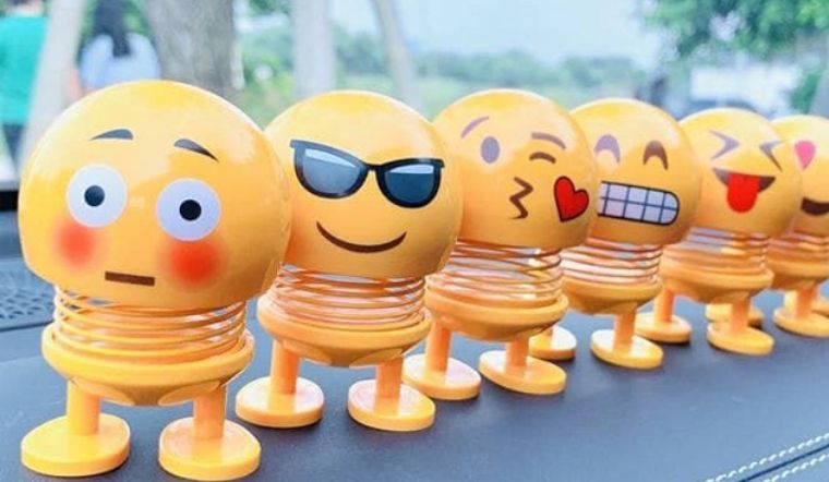 Đồ chơi thú nhún Emoji hot, chứa nguy cơ gây ung thư