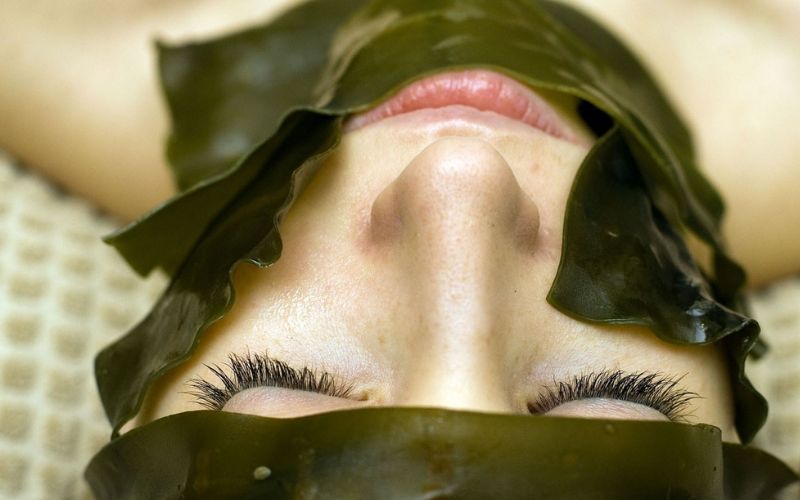 Treat acne with seaweed