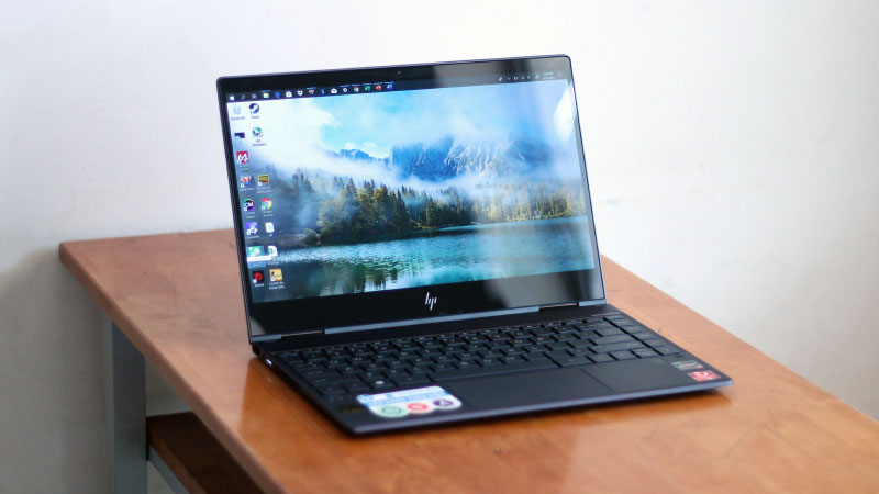 HP Envy x360 R7