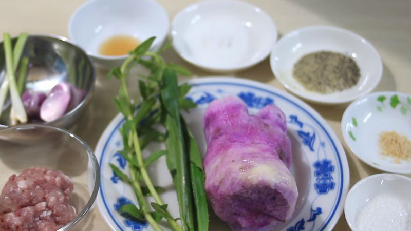 Nguyên liệu làm canh khoai mỡ thịt bằm