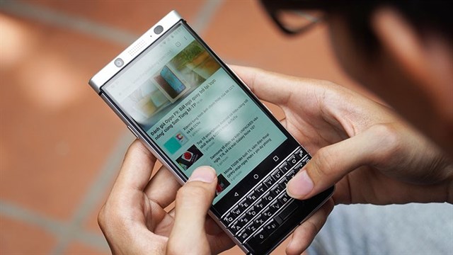 Đánh giá chi tiết BlackBerry KEYone: 'Chất' nhưng khó 'gần'