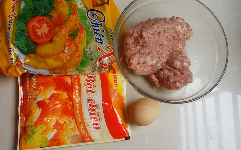 Cách làm thịt viên chiên vỏ giòn rụm, bên trong thơm mềm Cách làm thịt viên chiên vỏ giòn rụm, bên trong thơm mềm