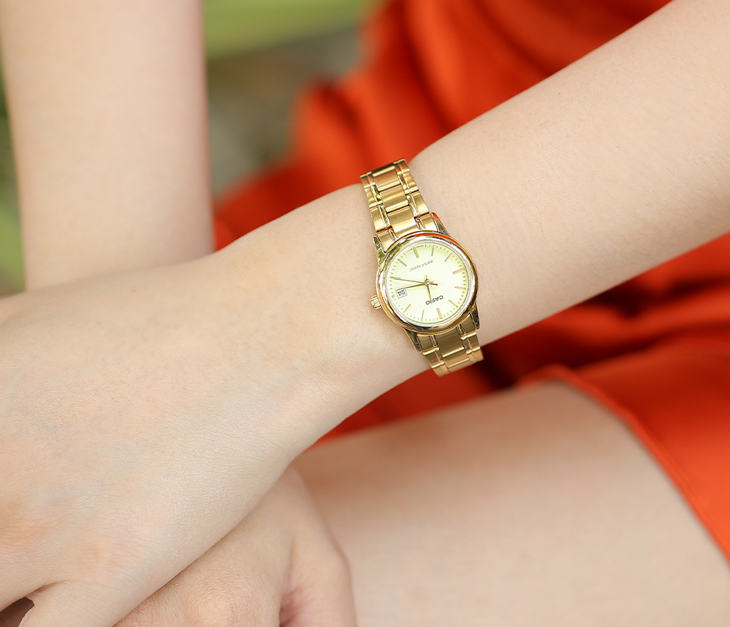 Tư vấn chọn mua đồng hồ đeo tay cho phù hợp với người có cổ tay nhỏ