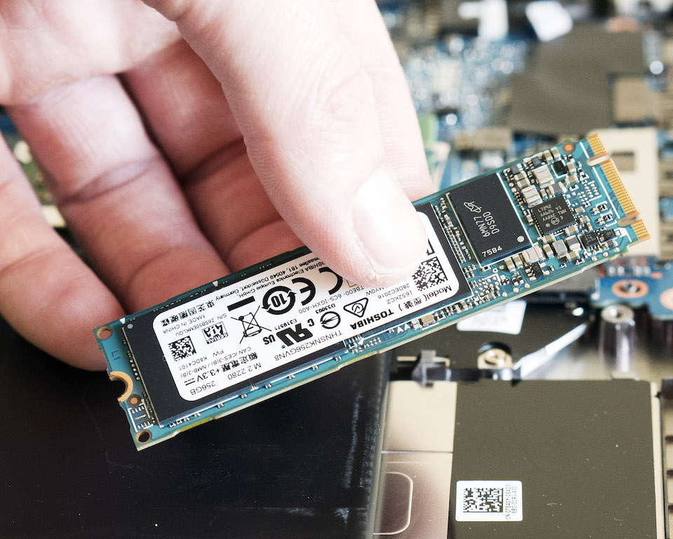 SSD hoạt động như thế nào