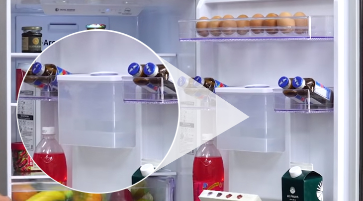 Đánh giá tổng quan tủ lạnh Samsung Inverter 307 lít RB30N4180B1/SV > Bình chứa nước - Tủ lạnh Samsung Inverter 307 lít RB30N4180B1/SV