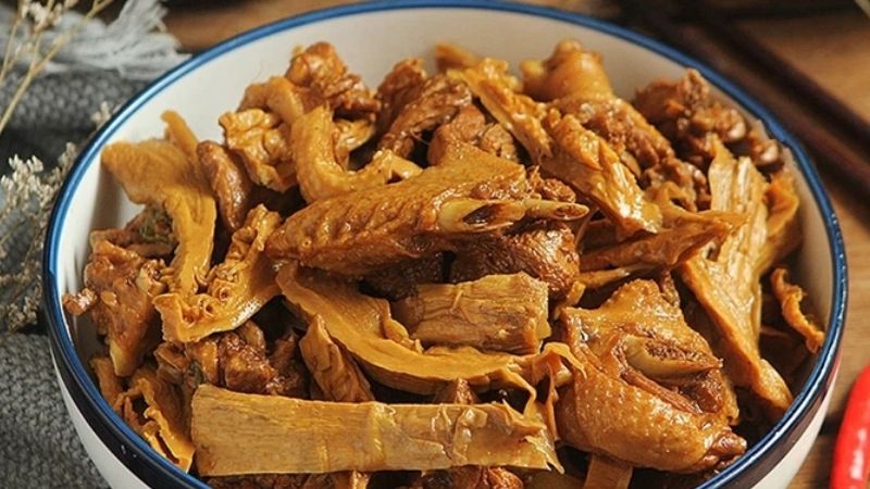 How to make braised duck with bamboo shoots, soft meat with bamboo shoots