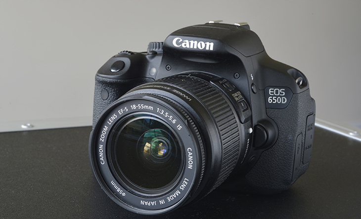 Phân biệt các dòng máy ảnh cơ DSRL của Canon, đối tượng sử dụng > Dòng 3 số