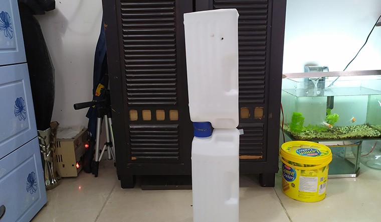Làm hệ thống lọc nước mưa giúp tưới cây, rửa chén, tiết kiệm tiền nước mỗi tháng