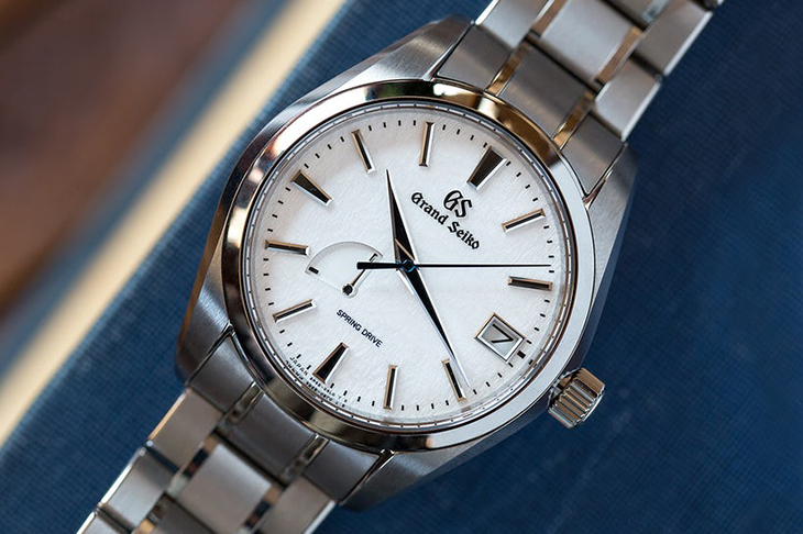 Tại sao nên mua đồng hồ cũ Seiko 5?