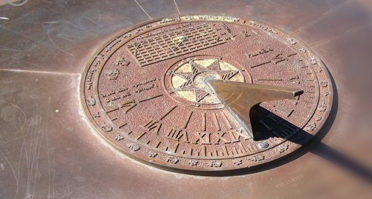 Đồng hồ mặt trời Sundial 