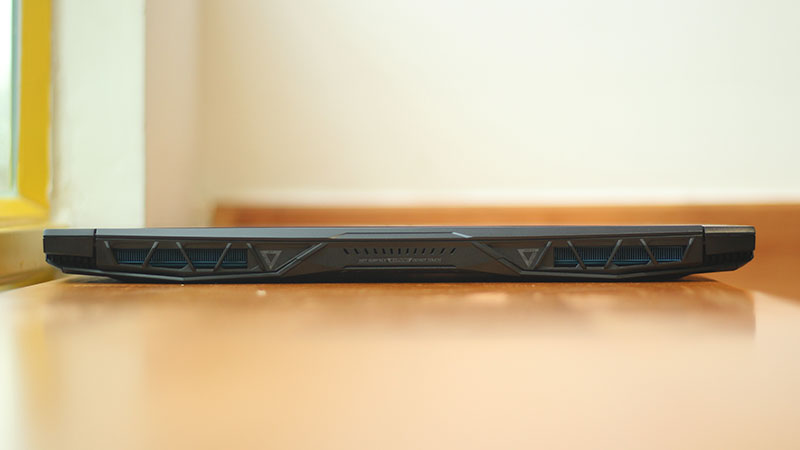 Đánh giá Acer Predator Heilos 300 2019: 'Quái vật băng giá' đã tới - ảnh 5 Đánh giá Acer Predator Heilos 300 2019: 'Quái vật băng giá' đã tới - ảnh 5