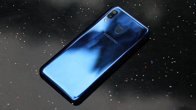 Trên tay Galaxy A20