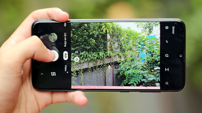 Trên tay Galaxy A20