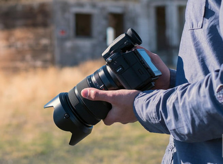 What is a crop camera? Compare crop and full frame cameras