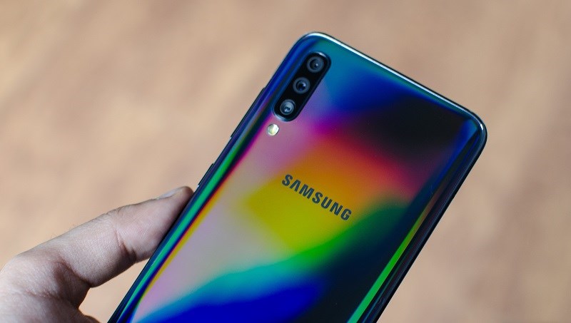 samsung galaxy a30s front camera