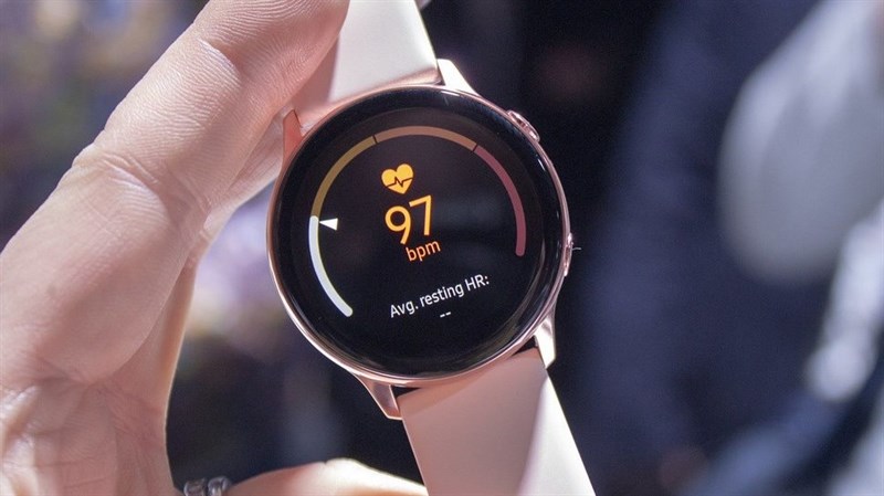 Top 5 smartwatch có thiết kế đẹp, quyến rũ, đáng mua dành cho phái đẹp - ảnh 4 Top 5 smartwatch có thiết kế đẹp, quyến rũ, đáng mua dành cho phái đẹp - ảnh 4