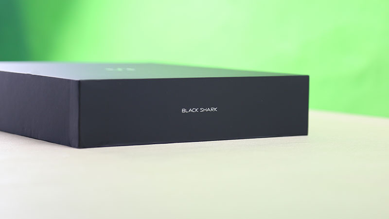 Đập hộp Xiaomi Black Shark 2 phiên bản cao cấp nhất: Vừa đẹp vừa sang - ảnh 2 Đập hộp Xiaomi Black Shark 2 phiên bản cao cấp nhất: Vừa đẹp vừa sang - ảnh 2