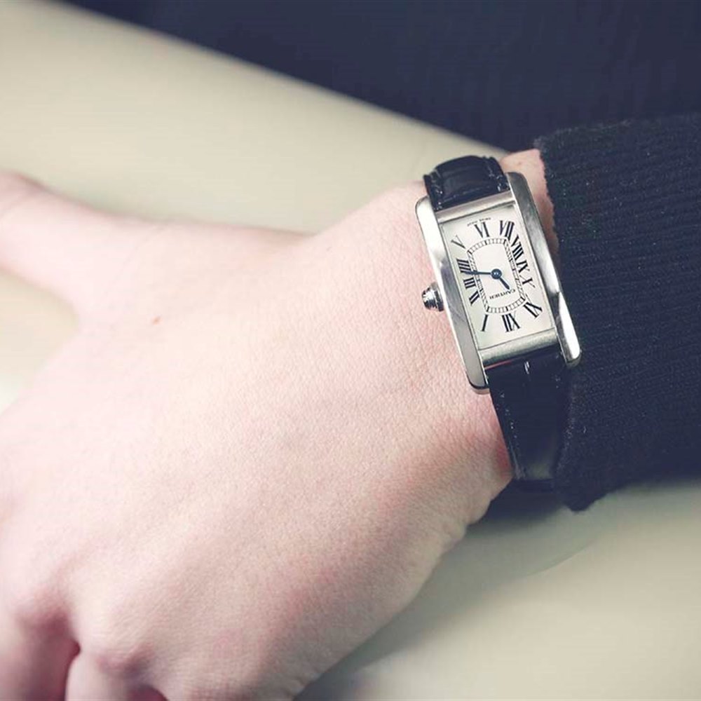 Tìm hiểu về đồng hồ Tank Watch, dòng sản phẩm biểu tượng của Cartier