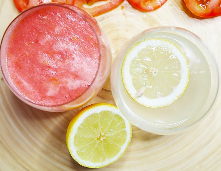 Use tomato and lemon to remove lip hair
