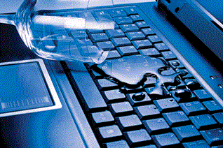 Laptop bị vô nước, cách khắc phục nhanh hiệu quả nhất