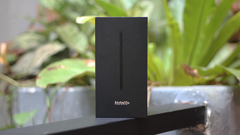 Trên tay Galaxy Note 10+ màu đen truyền thống Trên tay Galaxy Note 10+ màu đen truyền thống
