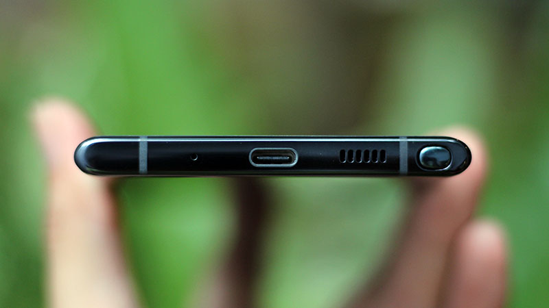 Trên tay Galaxy Note 10+ màu đen truyền thống Trên tay Galaxy Note 10+ màu đen truyền thống