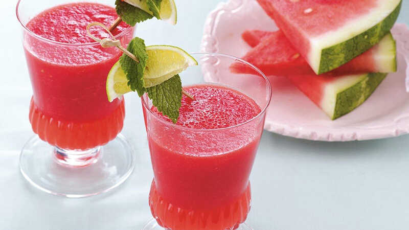 How to make watermelon yogurt smoothie, cool and beautiful skin