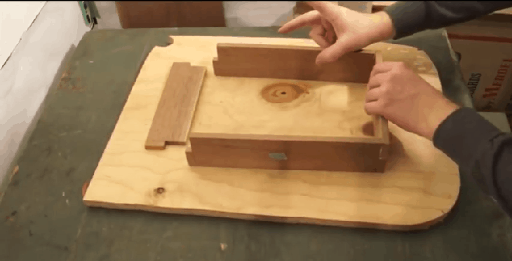 How to make a very simple and eye-catching watch box at home