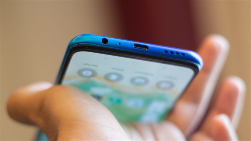 Cạnh đáy Realme XT Cạnh đáy Realme XT