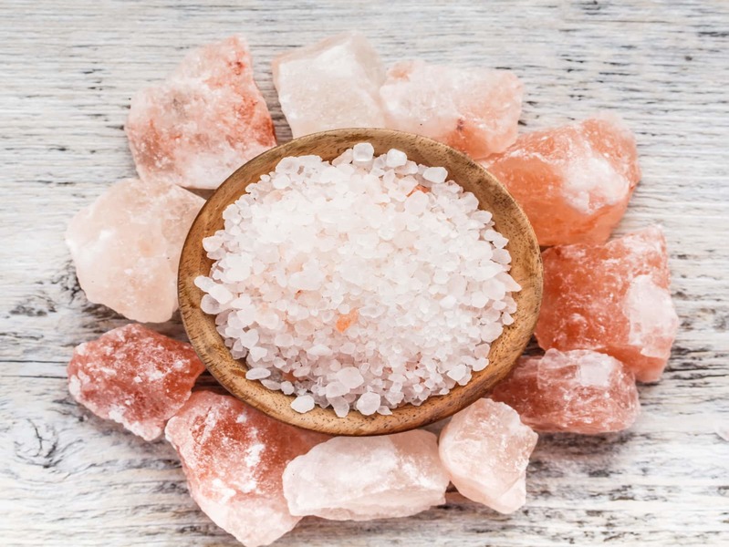 Cách sử dụng muối hồng Himalaya trong làm đẹp và chăm sóc sức khoẻ
