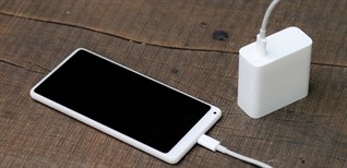 5 lưu ý để sạc điện thoại an toàn bạn nên biết