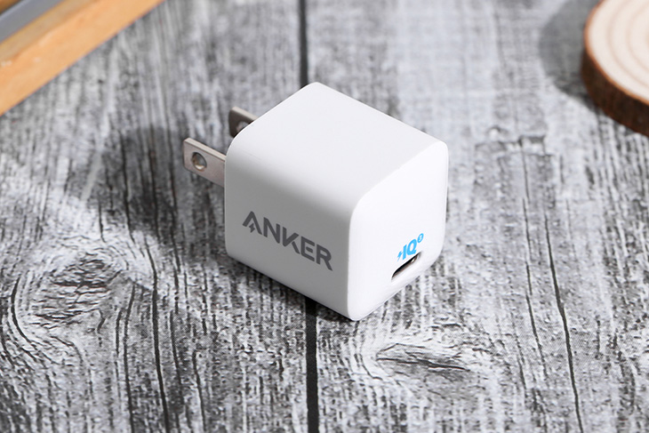 Adapter Sạc Type C PD Anker PowerPort III Nano A2633 có công suất 20W 