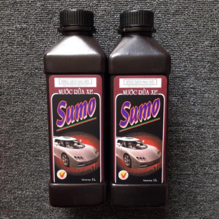 Dung dịch rửa xe Sumo là dung dịch rửa xe dạng bọt tầm trung