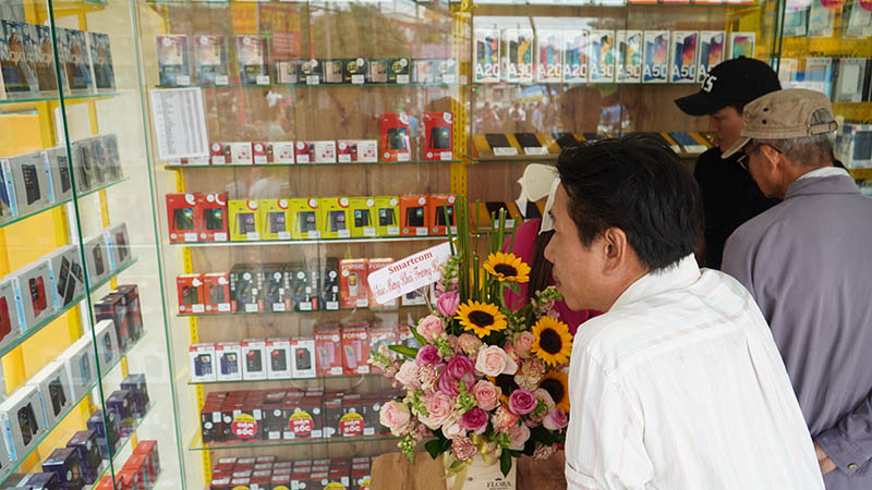 Hỏi đáp CEO Đoàn Văn Hiểu Em về chiến lược sắp tới của Thế Giới Di Động - ảnh 6 Hỏi đáp CEO Đoàn Văn Hiểu Em về chiến lược sắp tới của Thế Giới Di Động - ảnh 6
