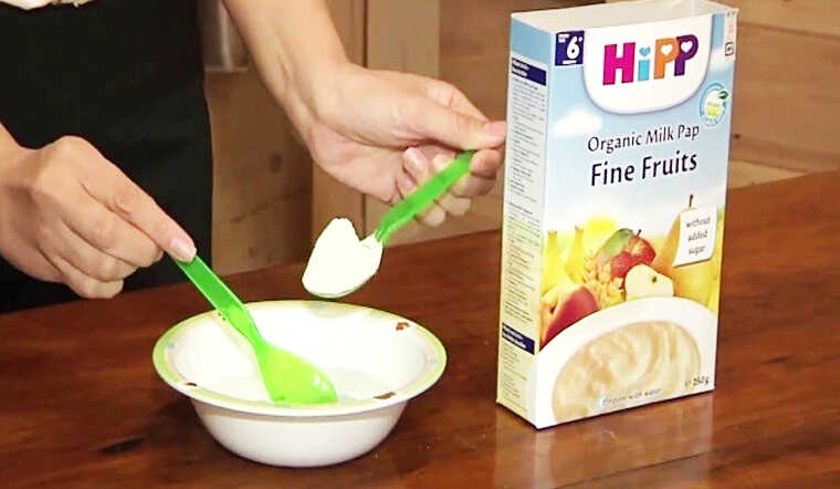 Cách pha bột ăn dặm HiPP đúng liều lượng và không bị vón cục