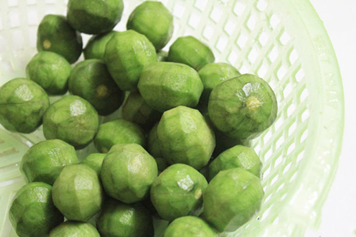 quả sấu gọt vỏ