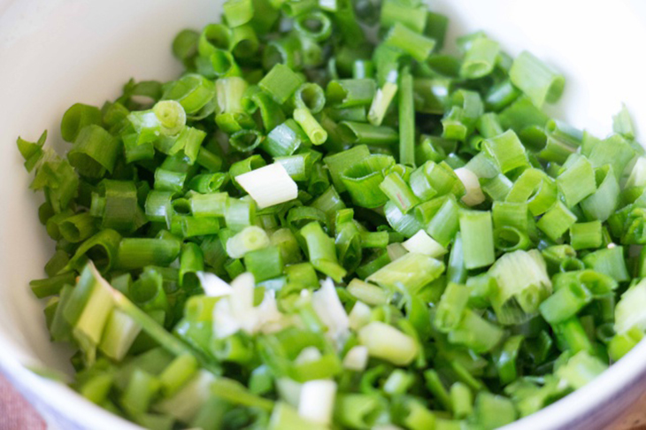 hành lá thái nhỏ