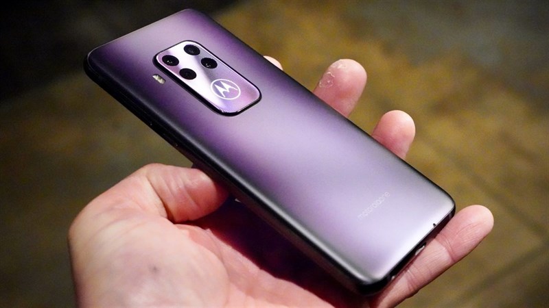 IFA 2019: Motorola One Zoom ra mắt với camera 48MP, zoom quang 3x IFA 2019: Motorola One Zoom ra mắt với camera 48MP, zoom quang 3x