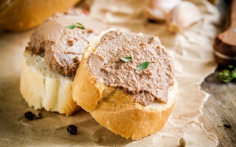 Món ăn hấp dẫn cùng pate