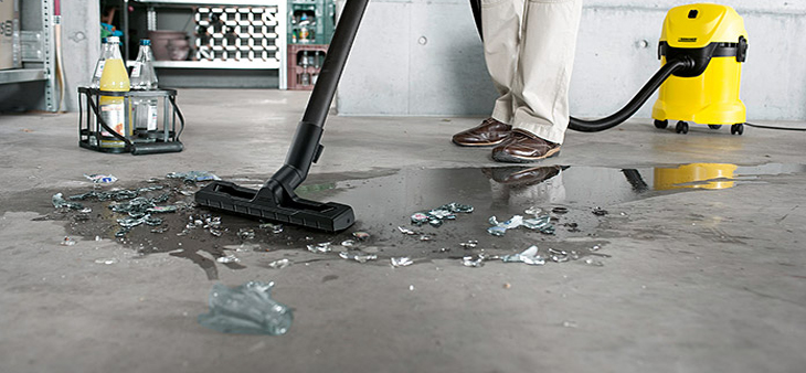 Thu dọn các loại rác lớn, sắc nhọn