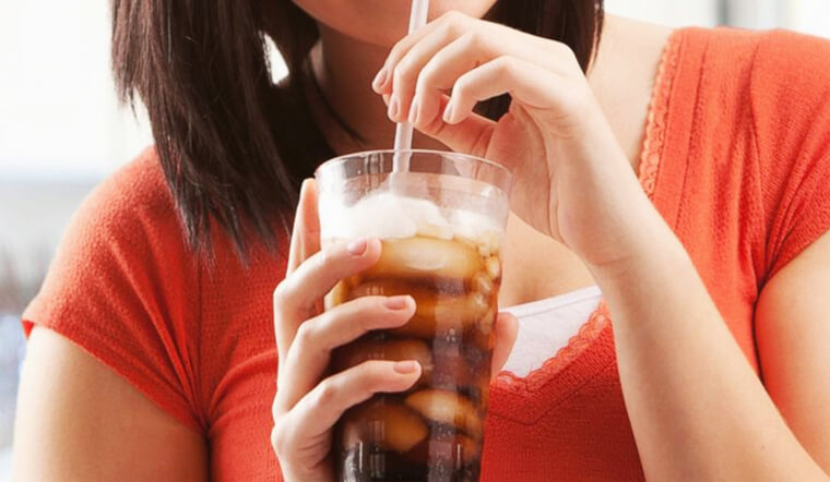 Tác hại khi uống coca thường xuyên, không phải ai cũng biết