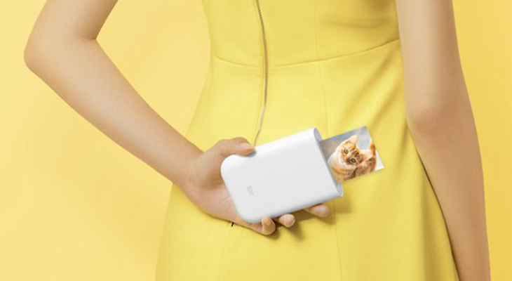 Xiaomi ra mắt máy in bỏ túi Mi Pocket Photo, chụp ảnh lấy liền, giá 977 ngàn đồng > Xiaomi Mi Pocket Photo sử dụng đơn giản
