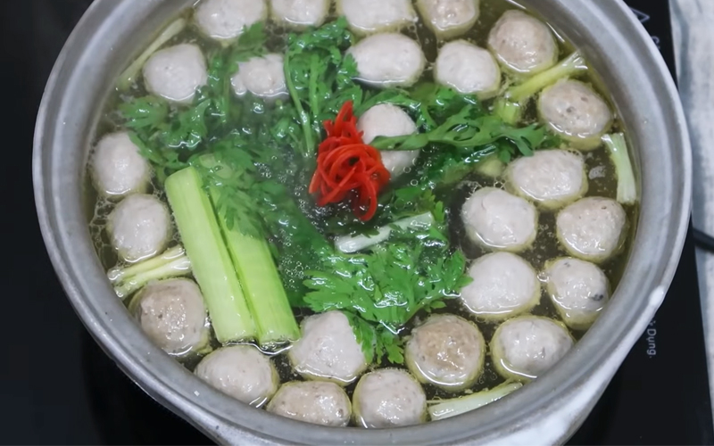 Lẩu bò thập cẩm