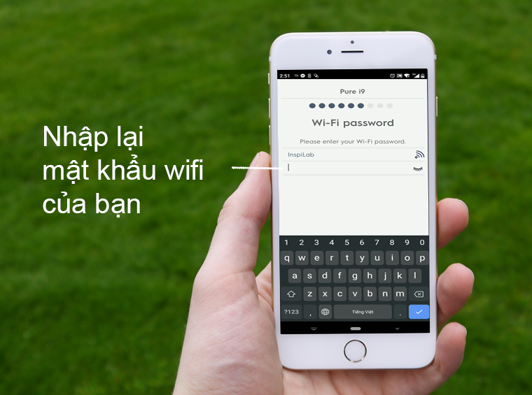 Nhập lại mật khẩu wifi nhà bạn để robot kết nối