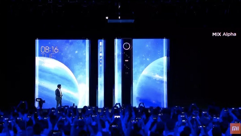 Xiaomi giải thích lý do Mi Mix Alpha giống smartphone màn hình gập kép