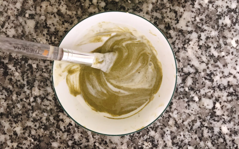 Mặt nạ bột lá neem Ấn Độ với sữa chua giúp trị mụn, kiềm dầu siêu hiệu quả