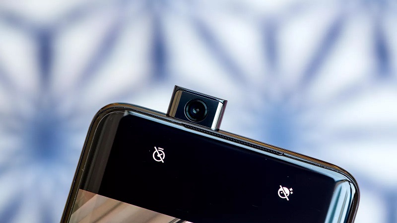 Camera selfie dạng pop-up của 7T Pro