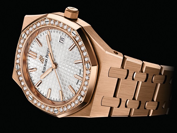 Dây kim loại Royal Oak phù hợp với dòng đồng hồ Audemars Piguet Royal Oak.